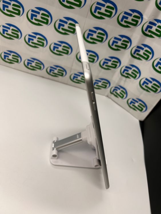 iPad ��9���� Cellular 256GB ����С� MK4H3J/A ���եȥХ���