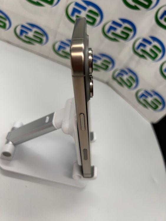 iPhone 16 Pro 256GB �ʥ���������˥��ࡡ�Хåƥ꡼90��ʾ�