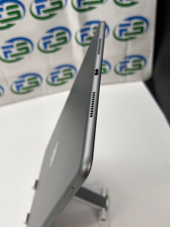 iPad Air ��3����/2019 cellular 256GB  ���ڡ������쥤