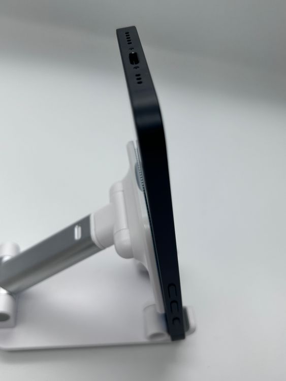 iPhone 17e 256GB �֥�å� A���