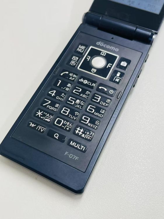 docomo F-07F ֥å ޤꤿ߼