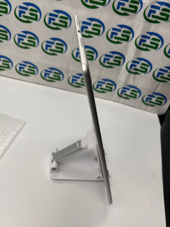 iPad Air��3���� Cellular 256GB ����С�  �Хåƥ꡼87%