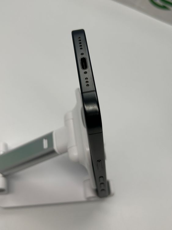 iPhone 15 Pro 256GB �֥�å������˥��� B���