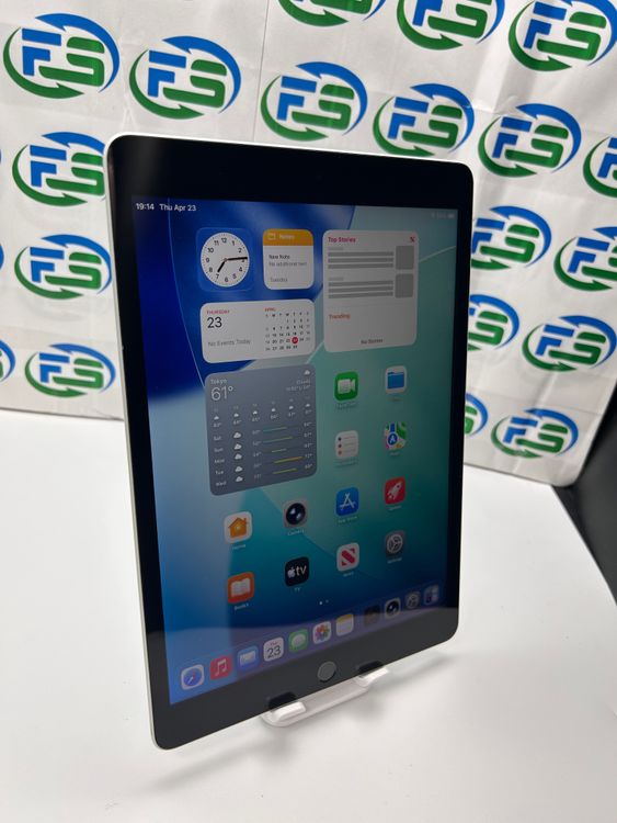 iPad ��9���� Wi-Fi 64GB ����С� ���Ѳ�ǽ