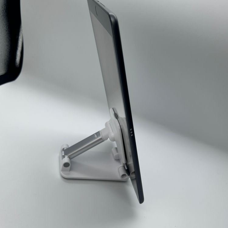 iPad ��8���� Cellular 32GB ���ڡ������쥤 ����顼��ǥ�