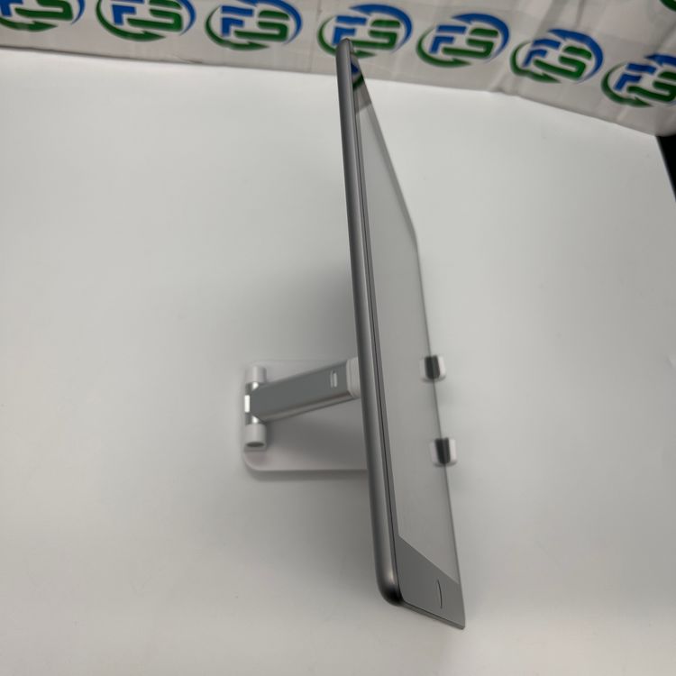 iPad ��5���� Cellular 32GB ���ڡ������쥤 MP1J2J/A A1823 ������