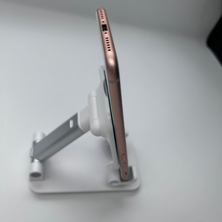iPhone 8 64GB �������
