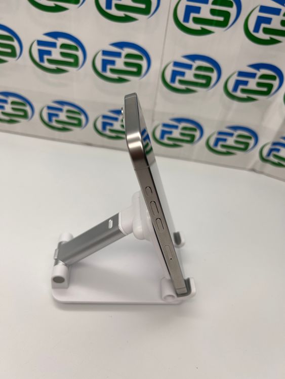 iPhone 15 Pro 256GB �ۥ磻�ȥ����˥���