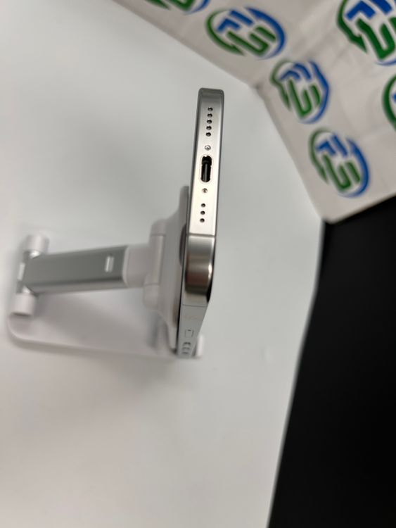 iPhone 16 Pro 256GB  �ۥ磻�ȥ����˥��ࡡ�ǥⵡ