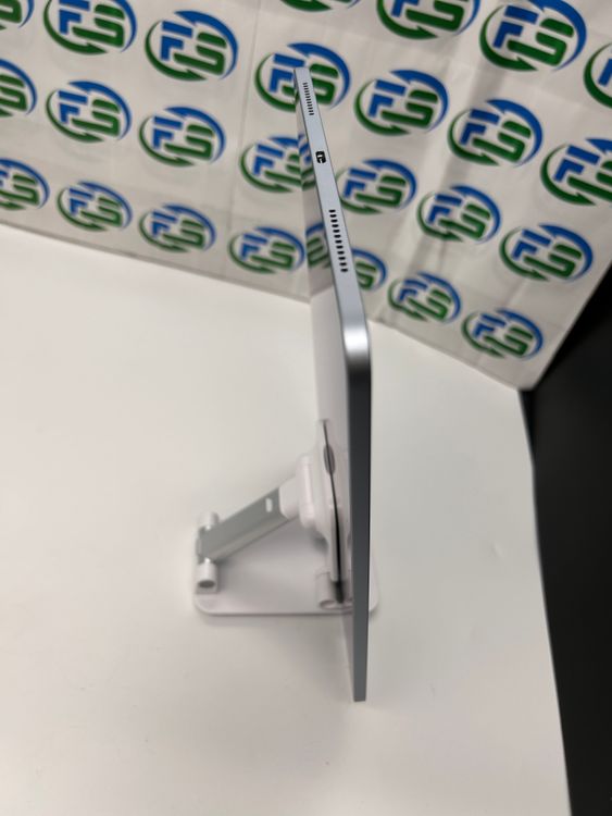 iPad Air ��4���� Wi-Fi 256GB �������֥롼 �䥱������ BT87% ������