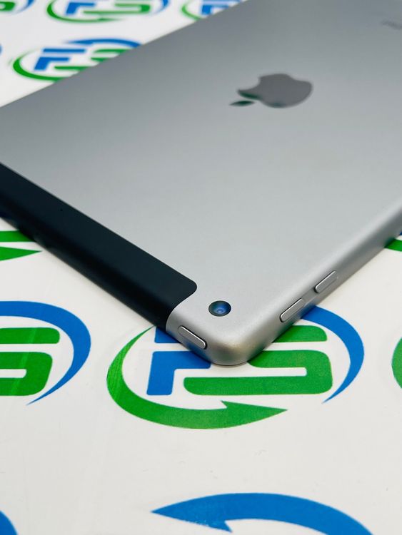 iPad��5���� Cellular 128GB ���ڡ������쥤