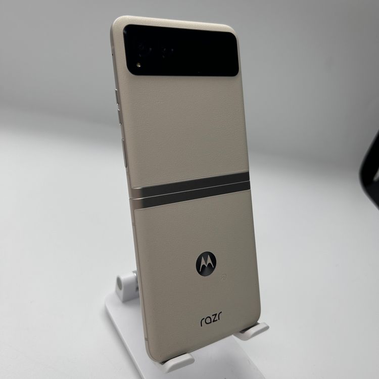 ̤������ Motorola razr 40s 256GB �Х˥饯�꡼��