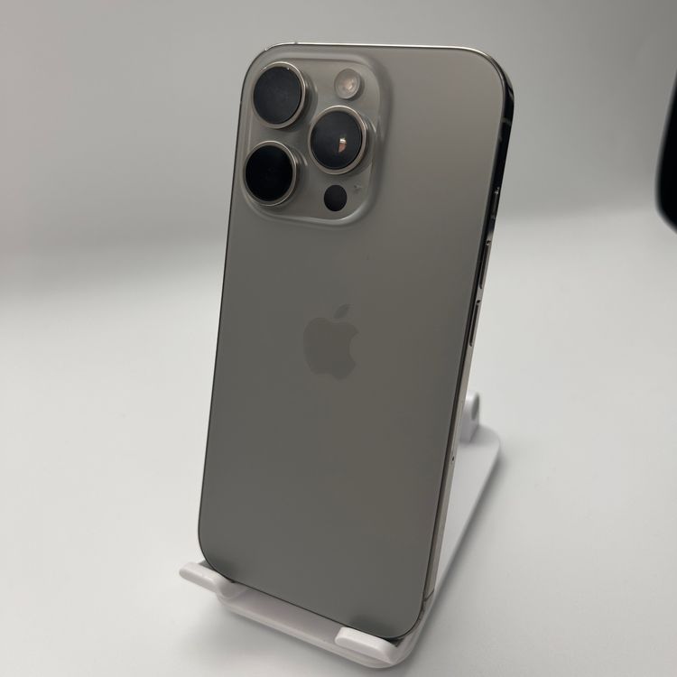 iPhone 16 Pro 256GB �ʥ���������˥���  �Хåƥ꡼87%