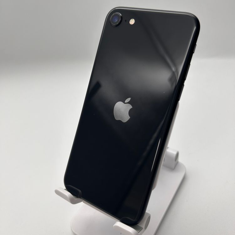 iPhone SE ��2���� 64GB �֥�å�  �Хåƥ꡼80%�ʾ�
