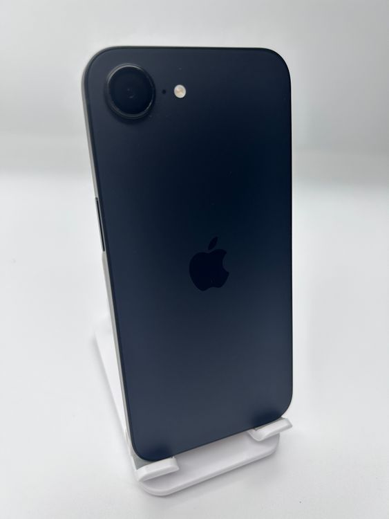 iPhone 17e 256GB �֥�å� A���