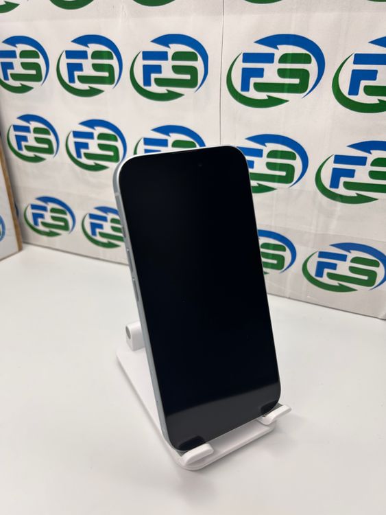 iPhone 15 128GB �֥롼