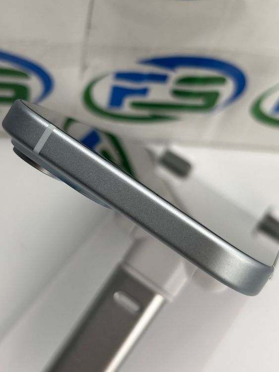 iPhone 15 128GB �֥롼 SIM�ե꡼  �Хåƥ꡼92%