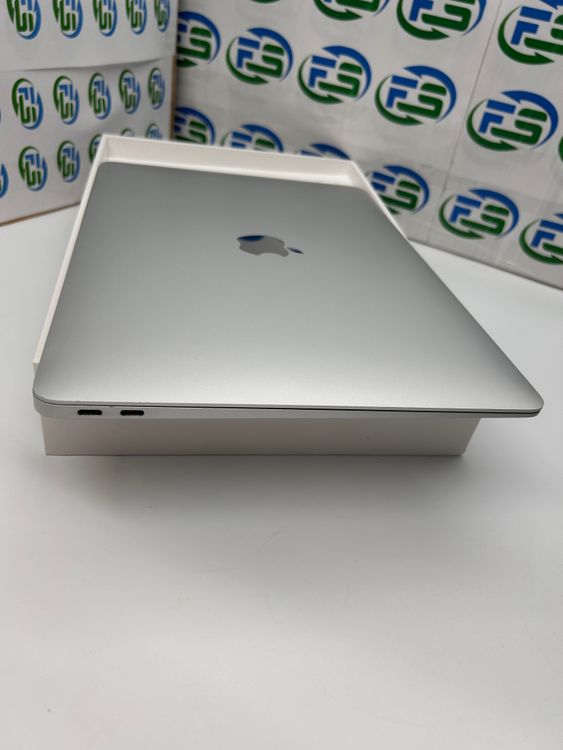 MacBook Air 13����� M1 8GB/512GB MGNA3J/A ����С�