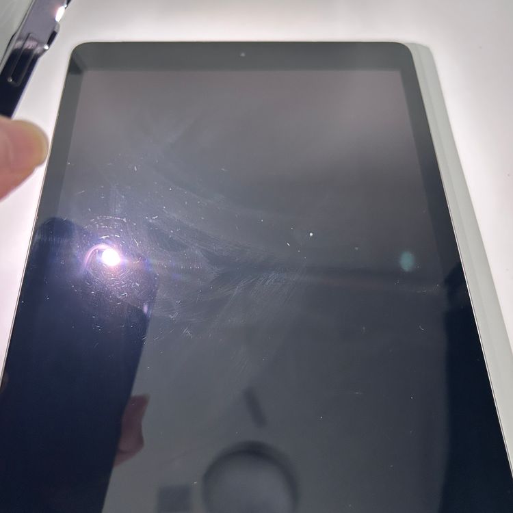 iPad ��8���� Cellular 32GB ���ڡ������쥤 ����顼��ǥ�