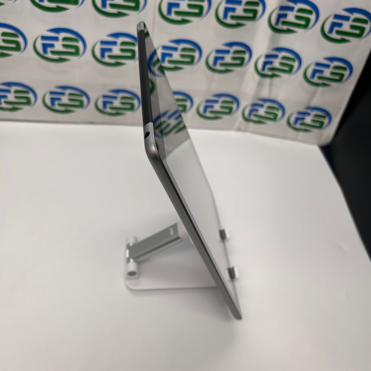 iPad ��5���� Cellular 32GB ���ڡ������쥤 MP1J2J/A A1823 ������