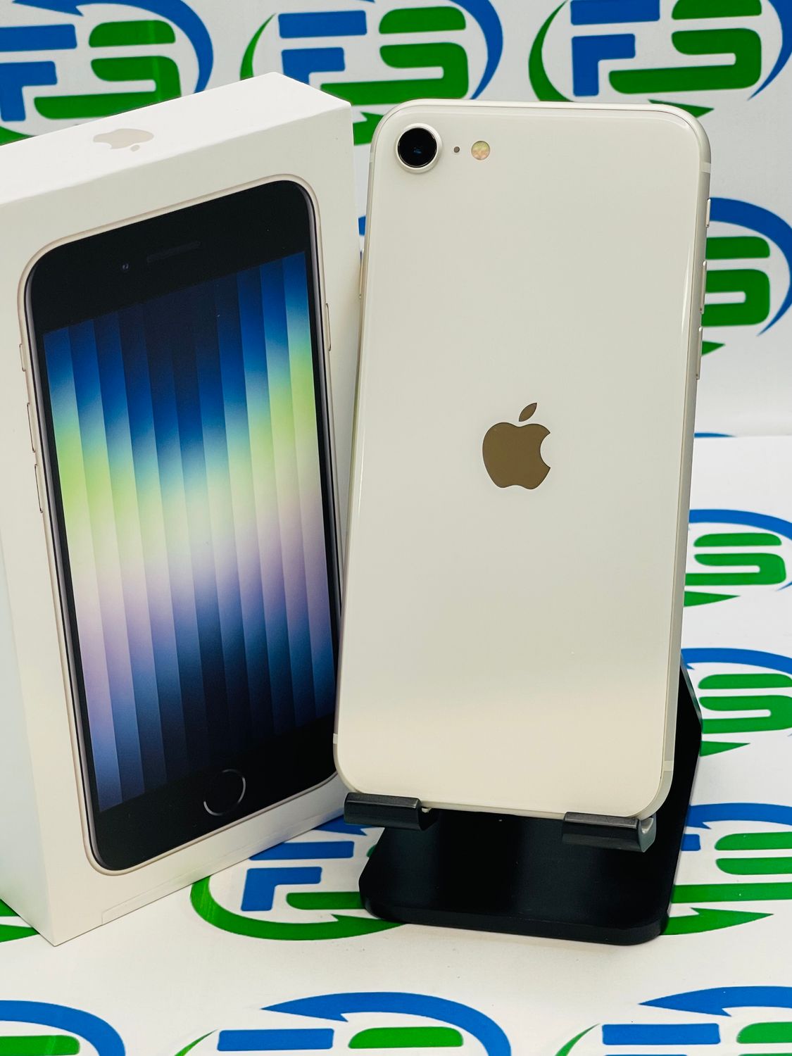 ムスビー｜新品未使用品 iPhone SE 第3世代 64GB スターライト MMYD3J 