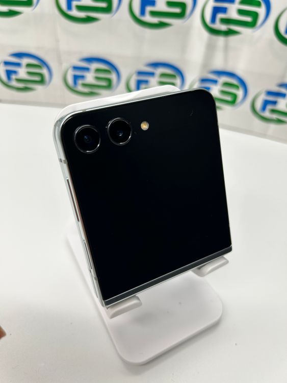 Galaxy Z Flip5 8GB 256GB SCG23 �ߥ��