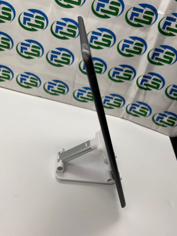 iPad ��9���� Cellular 64GB ���ڡ������쥤