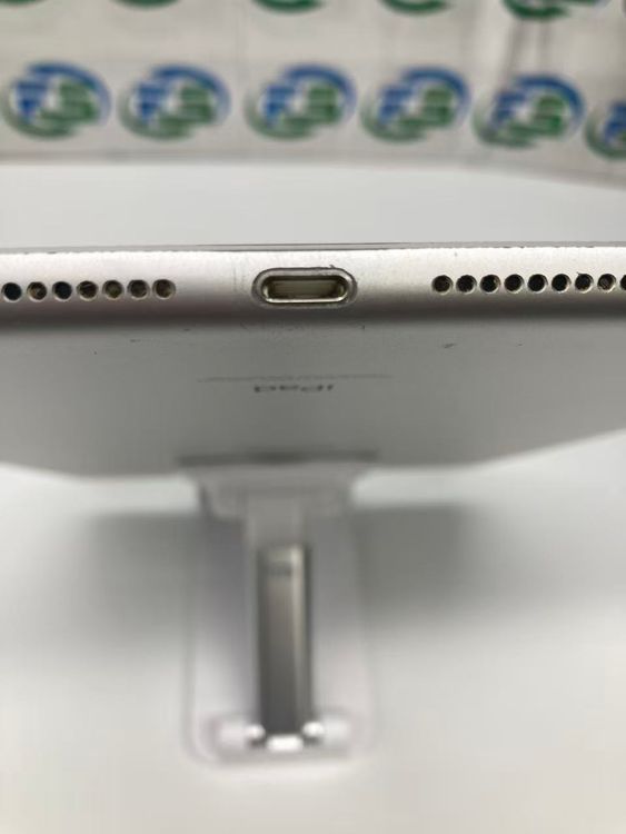 iPad ��9���� Wi-Fi 256GB ����С� �Хåƥ꡼85%�ʾ�