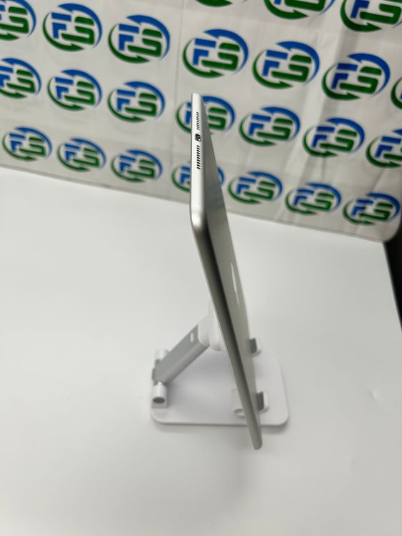 iPad mini 5 Wi-Fi 64GB С 䥱 