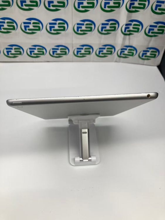 iPad ��9���� Wi-Fi 256GB ����С� �Хåƥ꡼85%�ʾ�