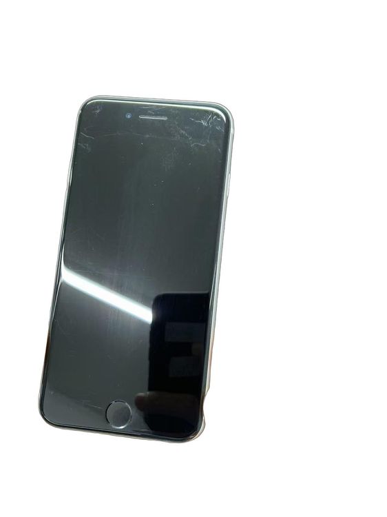 iPhone SE ��2���� 128GB �ۥ磻�� C��� �Хåƥ꡼100%