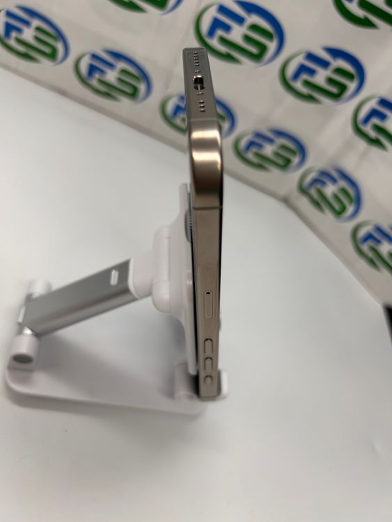 iPhone 16 Pro 256GB �ʥ���������˥��ࡡ�Хåƥ꡼90��ʾ�