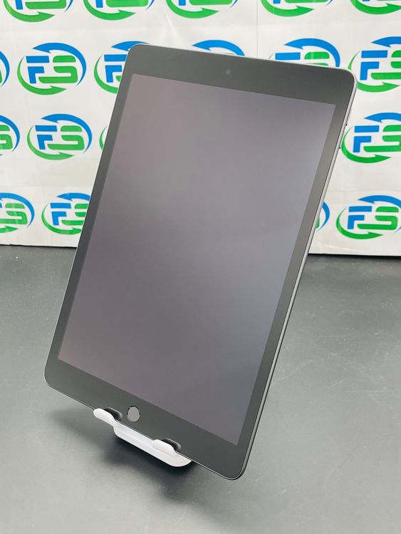 iPad ��9���� Wi-Fi 64GB ���ڡ������쥤 A��� �����ѥå�