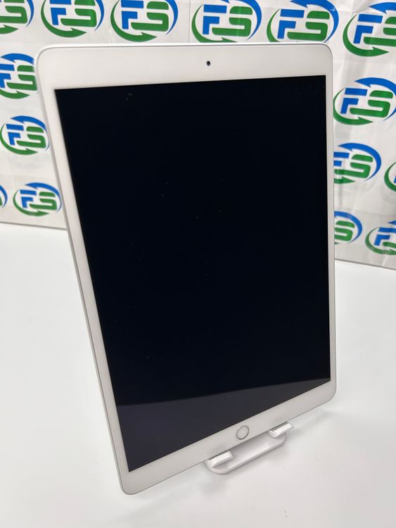 iPad Air ��3���� Wi-Fi��ǥ� 256GB ����С�  ������  �Хåƥ꡼96%