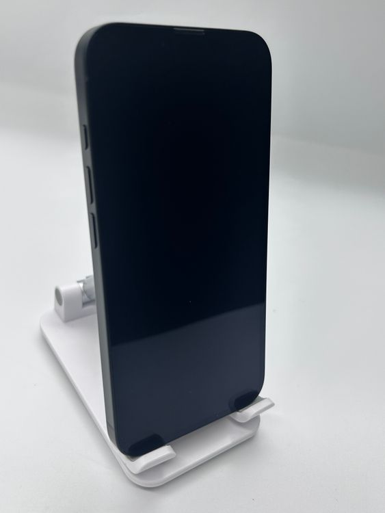 iPhone 17e 256GB �֥�å� A���