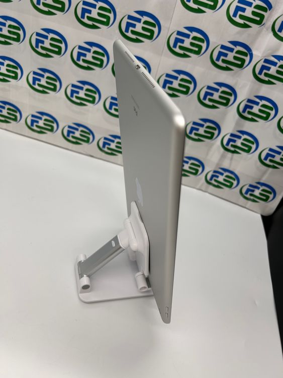 iPad��8���� Wi-Fi��ǥ� 128GB ����С� ������ �䥱��