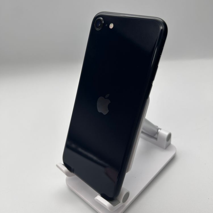 iPhone SE ��3���� 64GB �ߥåɥʥ��� C��� �Хåƥ꡼80%�ʾ�