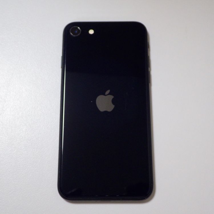 SIM�ե꡼ iPhone SE(��3����) 128GB ����90% ����̵��