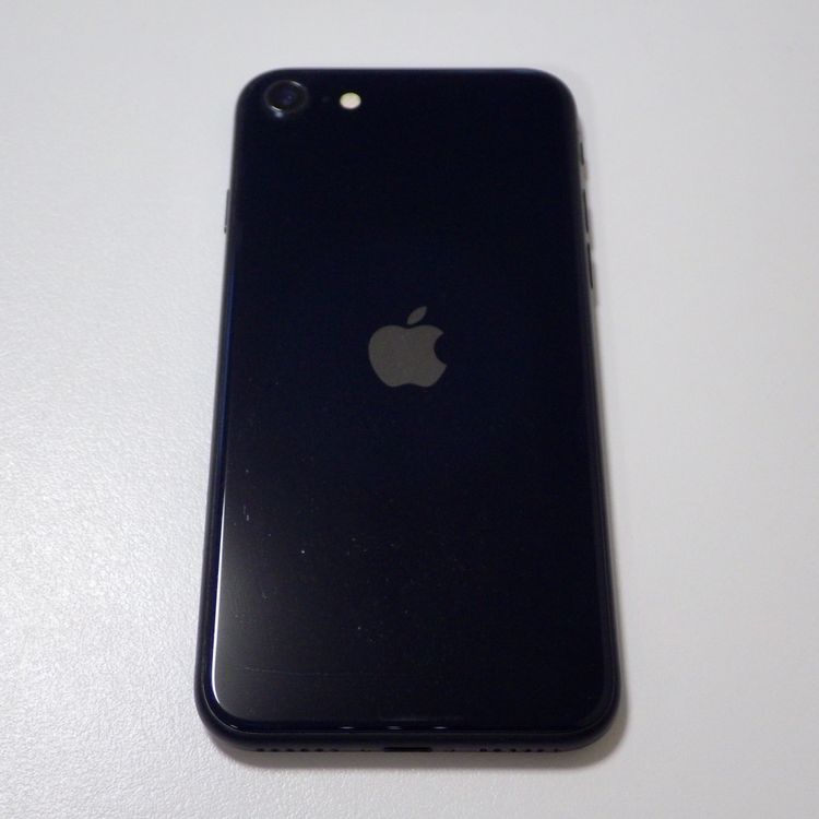 SIM�ե꡼ iPhone SE(��3����) 128GB ����84% �ߥåɥʥ��� ����̵��