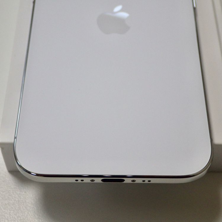 Apple�� Ķ���� SIM�ե꡼ iPhone Air 256GB ����95% �ۥ磻�� ����̵��