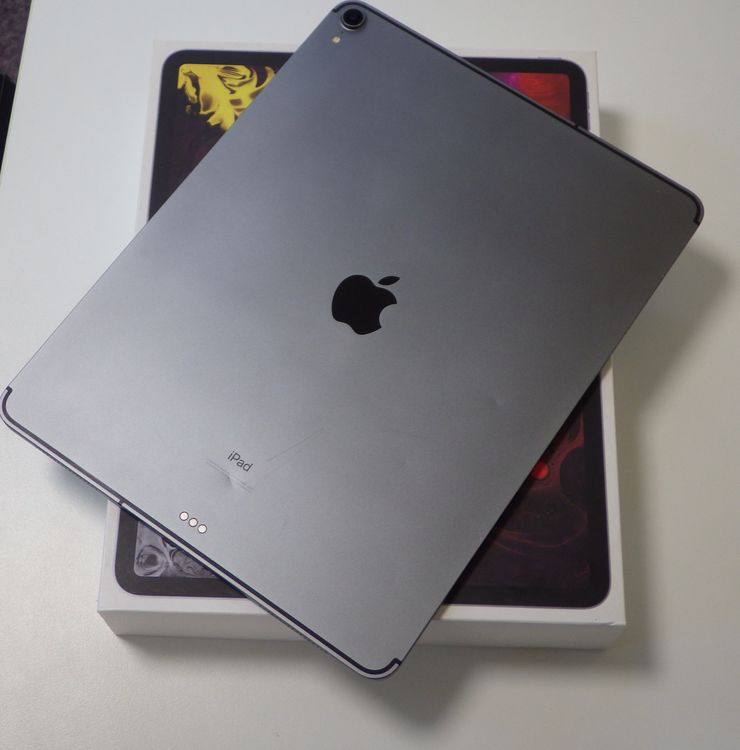 SIM�ե꡼ iPad Pro 12.9���������3�����64GB Wi-Fi+Cellular