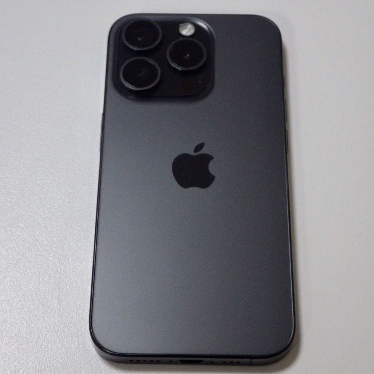 SIM�ե꡼ iPhone15 Pro 128GB �֥�å� ����84% ����̵��