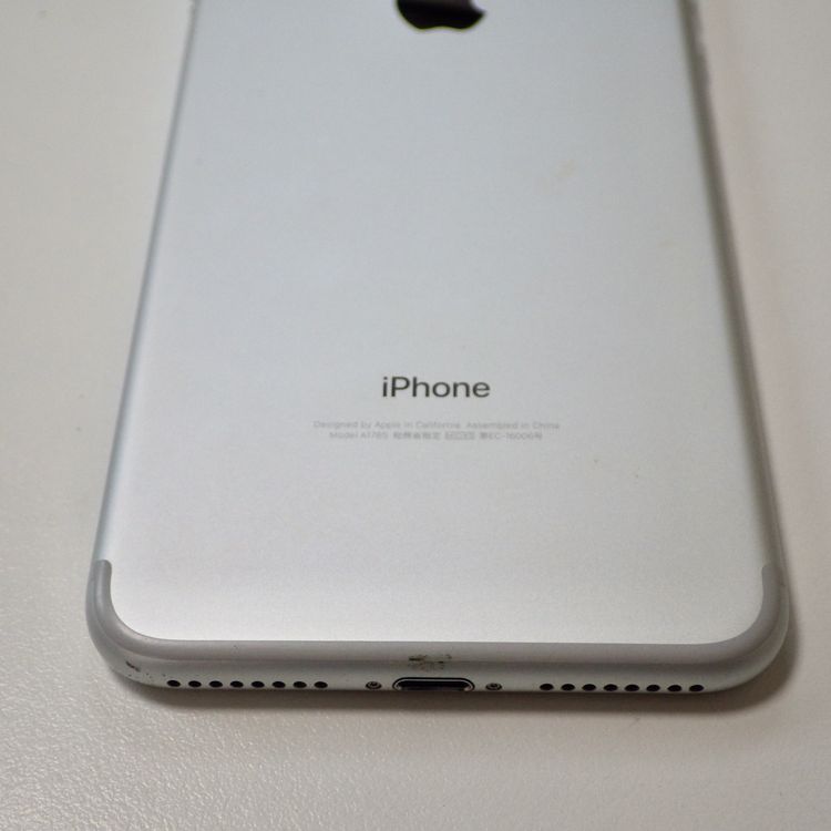 SIM�ե꡼ iPhone7 Plus 32GB ����94% ����С� ����̵��
