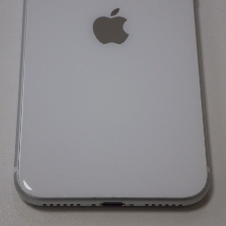 SIM�ե꡼ iPhone SE(�裲����) 64GB �ۥ磻�� ����86% ����̵��