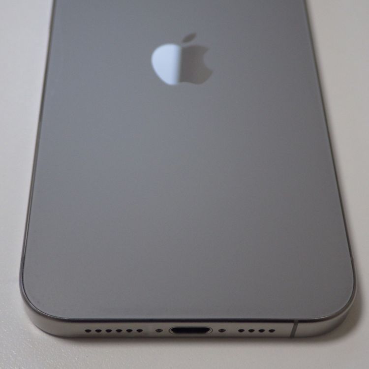 SIM�ե꡼ iPhone15 Pro Max 256GB ����86% �ʥ����� ����̵��