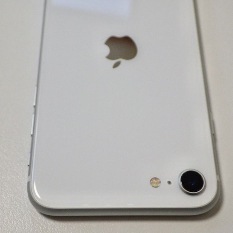 SIMե꡼ iPhone SE(裲) 64GB ۥ磻 90% ̵