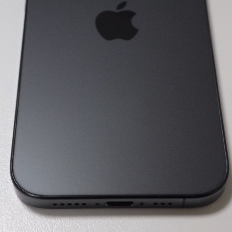 SIM�ե꡼ iPhone15 Pro 128GB �֥�å� ����84% ����̵��