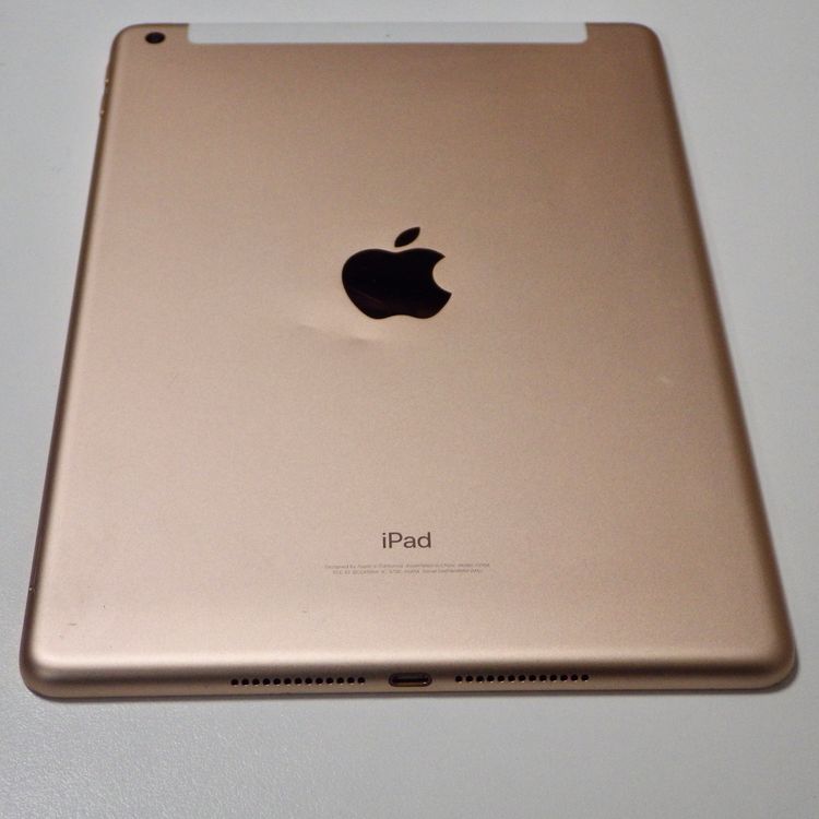 SIM�ե꡼ iPad(��6����) Wi-Fi + Cellular 32GB ����87% ����̵��