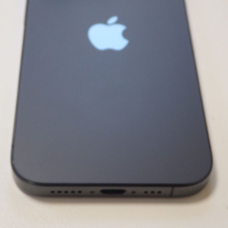 Ķ���� SIM�ե꡼ iPhone15 Pro 128GB �֥�å� ����88% ���̽�����