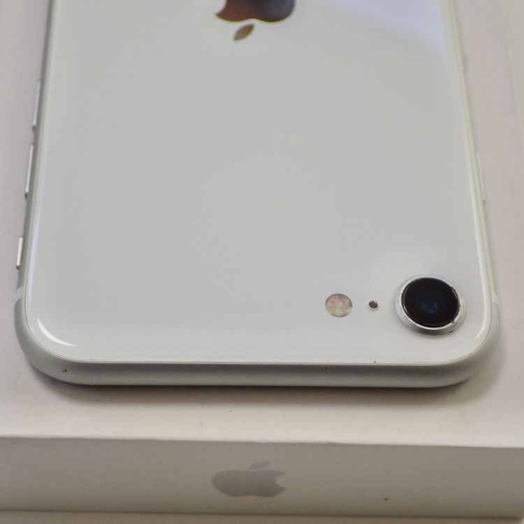 SIMե꡼ iPhone SE(裲) 64GB ۥ磻 81% ̵